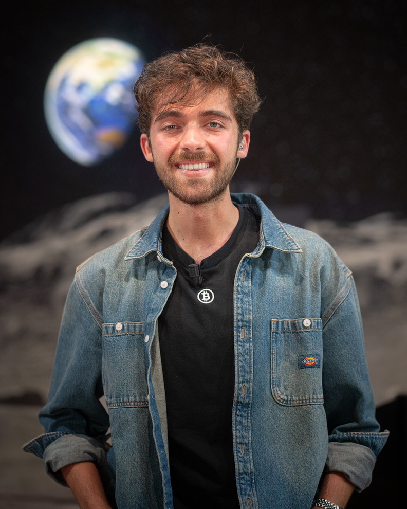 Portrait of Efe Kelemci, known as Crypto Kid